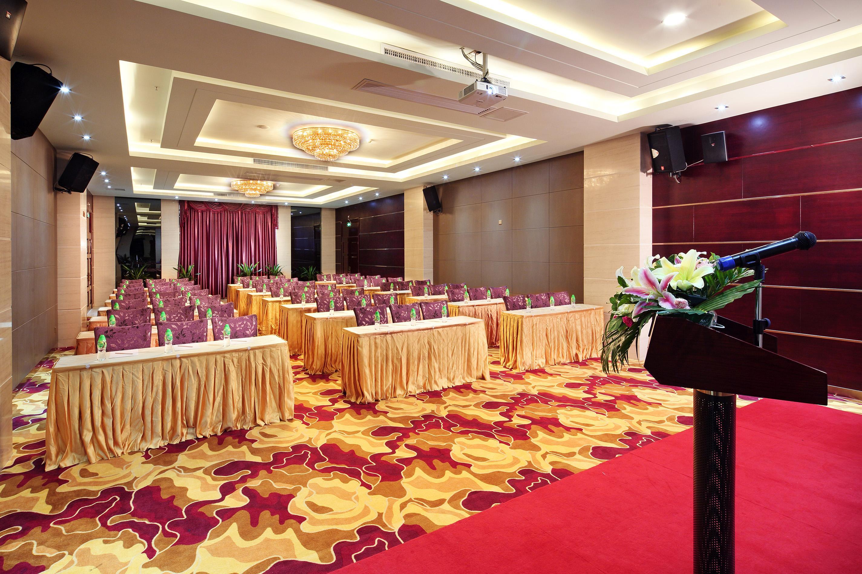 Clayton Hotel-Near Pazhou Exhibition Center Гуанчжоу Экстерьер фото